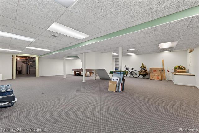 19230 Augusta Court, Livonia, MI 48152