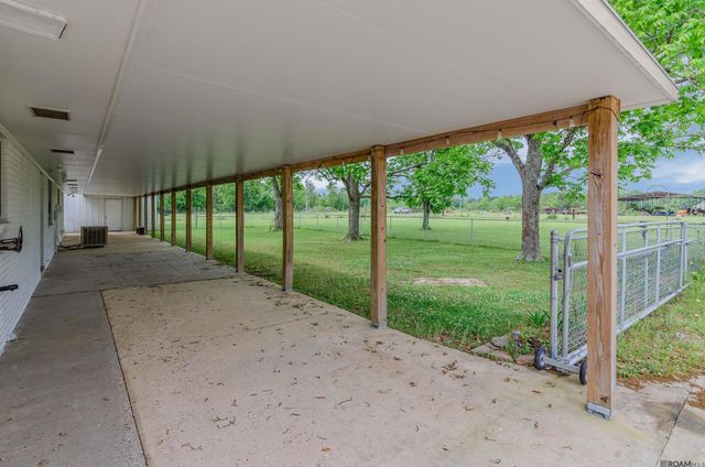 16161 Blackwater Rd, Zachary, LA 70791