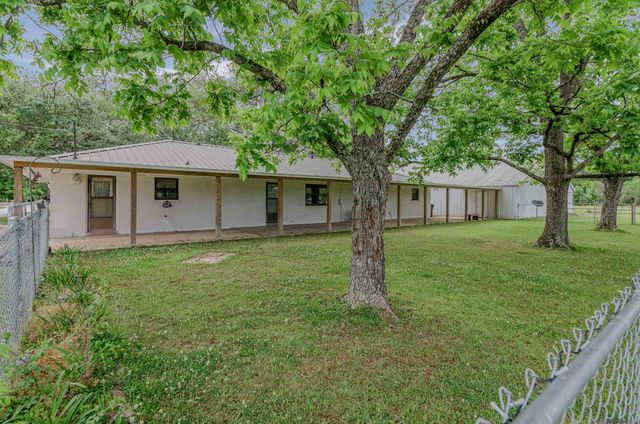 16161 Blackwater Rd, Zachary, LA 70791
