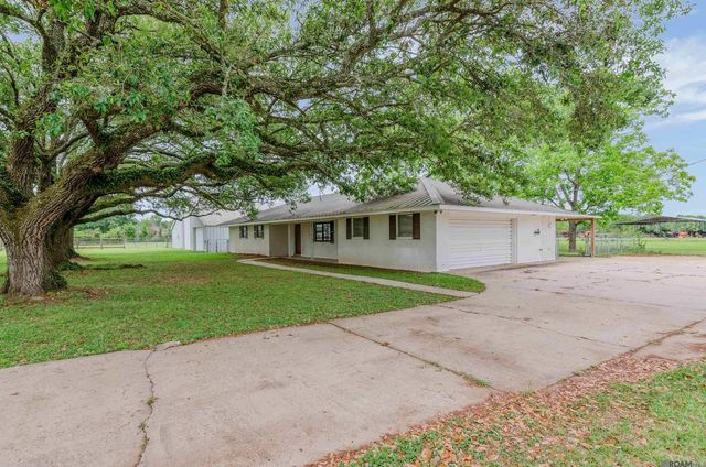 16161 Blackwater Rd, Zachary, LA 70791