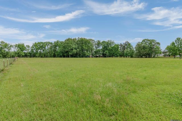 16161 Blackwater Rd, Zachary, LA 70791