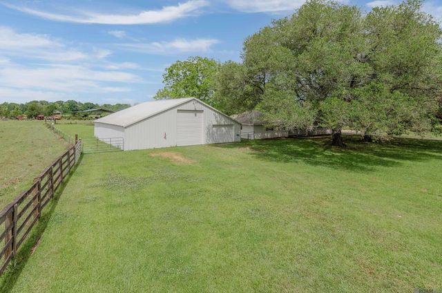 16161 Blackwater Rd, Zachary, LA 70791