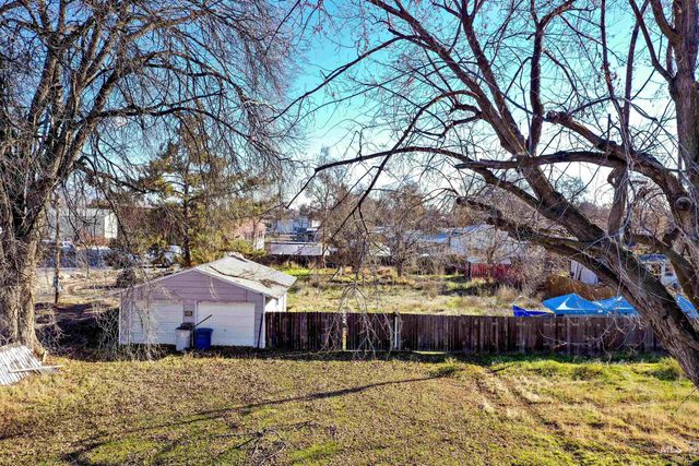 413 E 47th St, Garden City, ID 83714