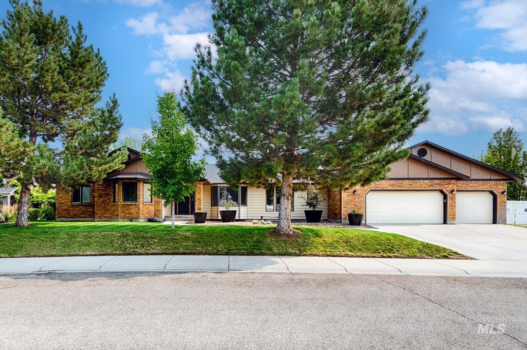 1276 N Cambrick Dr, Kuna, ID 83634