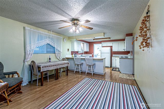 7505 Husky Way SE, Lacey, WA 98503