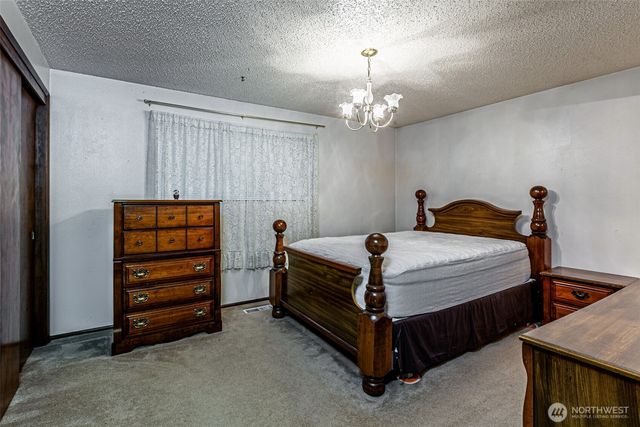 7505 Husky Way SE, Lacey, WA 98503