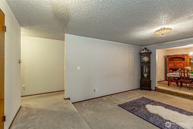 7505 Husky Way SE, Lacey, WA 98503