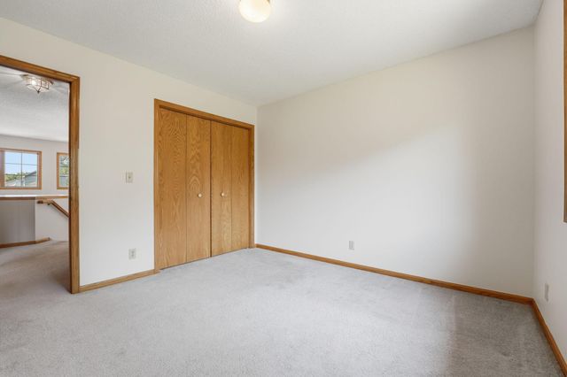 1827 Hydram Avenue N, Oakdale, MN 55128