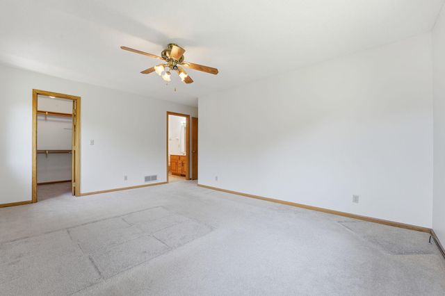 1827 Hydram Avenue N, Oakdale, MN 55128