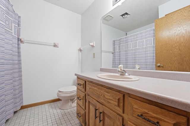 1827 Hydram Avenue N, Oakdale, MN 55128