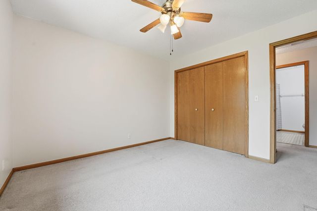 1827 Hydram Avenue N, Oakdale, MN 55128