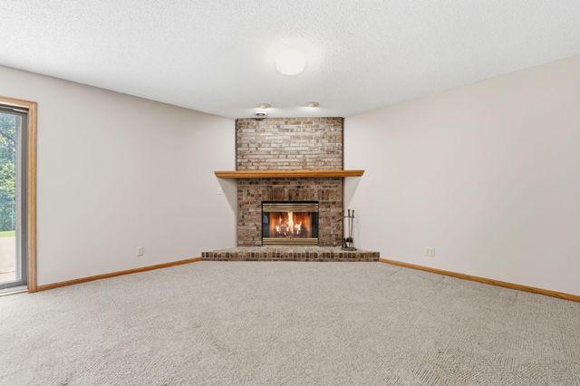 1827 Hydram Avenue N, Oakdale, MN 55128