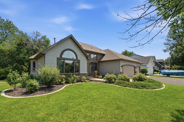 1827 Hydram Avenue N, Oakdale, MN 55128