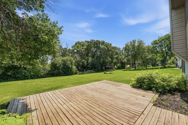 1827 Hydram Avenue N, Oakdale, MN 55128
