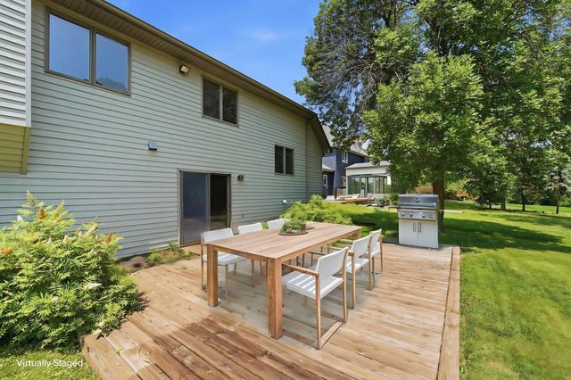 1827 Hydram Avenue N, Oakdale, MN 55128