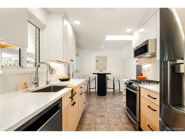 1960 Zang St, Golden, CO 80401