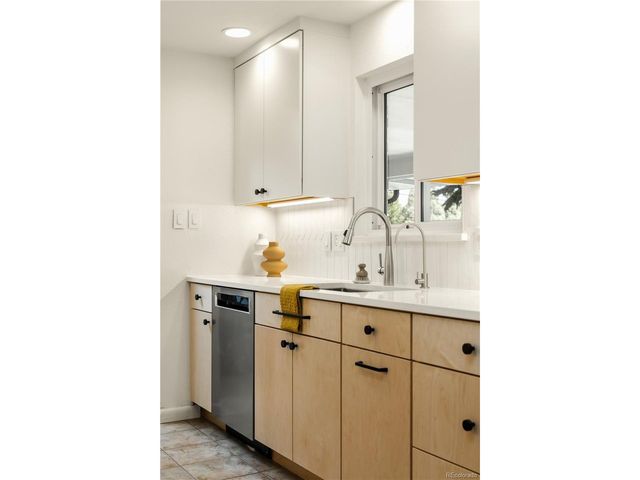 1960 Zang St, Golden, CO 80401