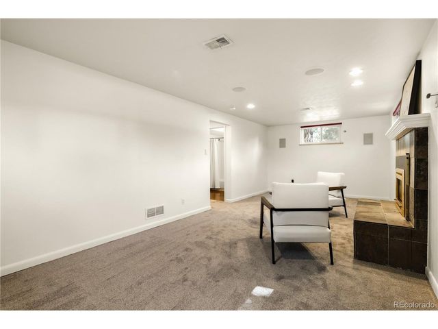 1960 Zang St, Golden, CO 80401