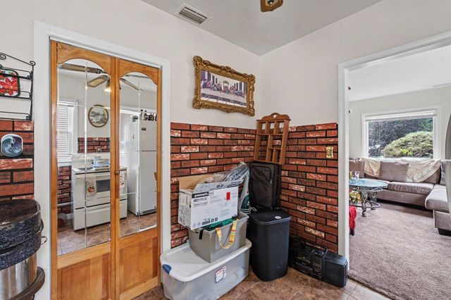 429 Coldbrook Street NE, Grand Rapids, MI 49503