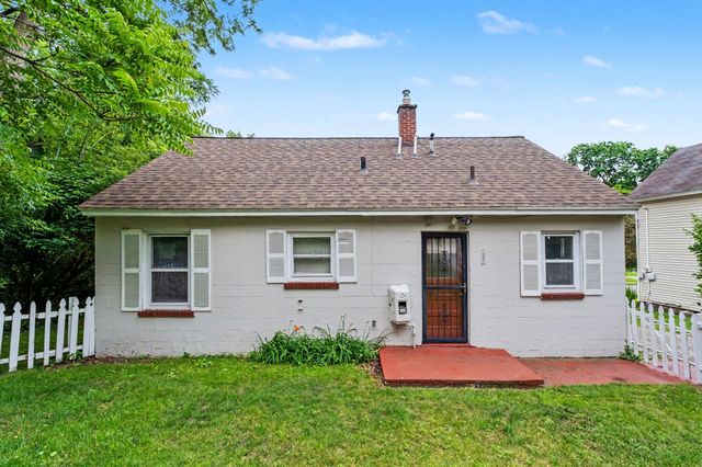 429 Coldbrook Street NE, Grand Rapids, MI 49503