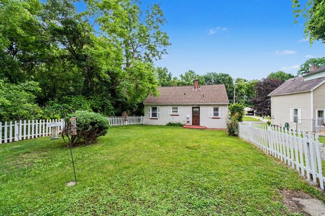 429 Coldbrook Street NE, Grand Rapids, MI 49503