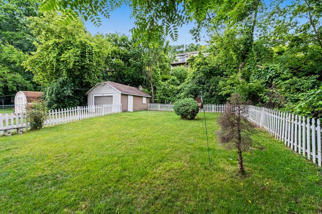 429 Coldbrook Street NE, Grand Rapids, MI 49503