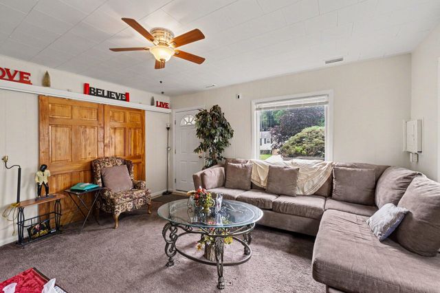 429 Coldbrook Street NE, Grand Rapids, MI 49503