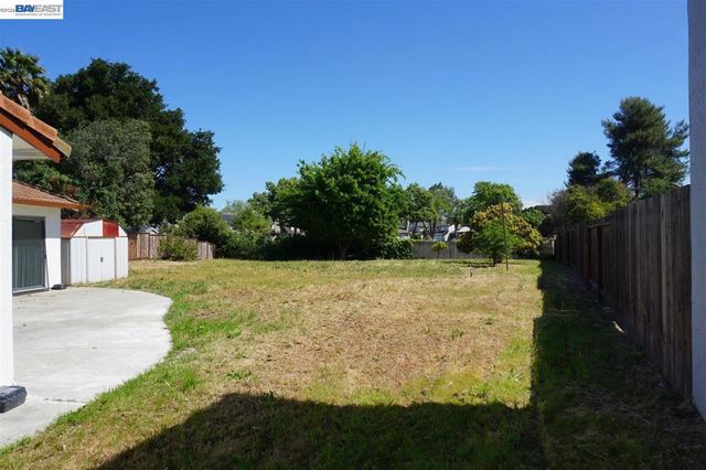 30888 TIDEWATER DR, Union City, CA 94587