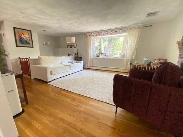 64 Haverhill St, Reading, MA 01867