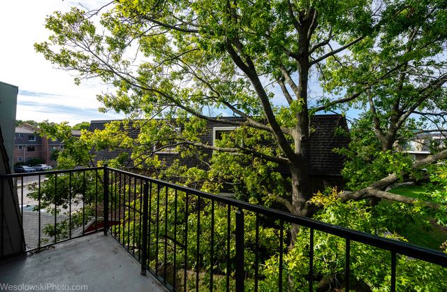 3856 S Parkway Drive 3B, Northbrook, IL 60062