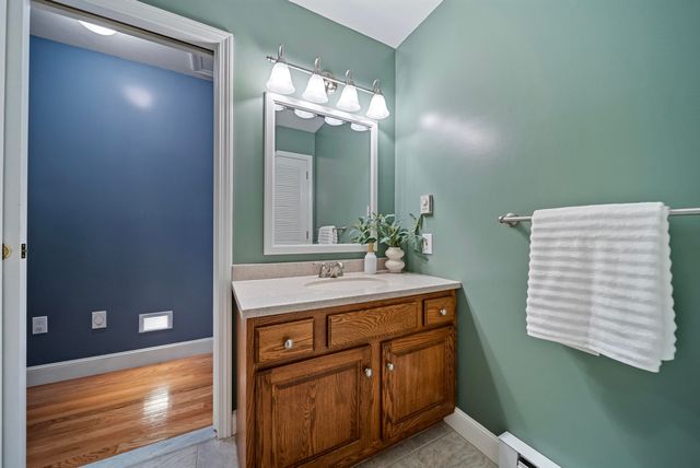16 Wiley Hill Road, Londonderry, NH 03053