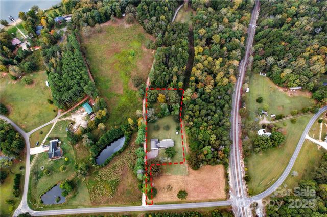 1116 W Lewis Ferry Road, Statesville, NC 28677