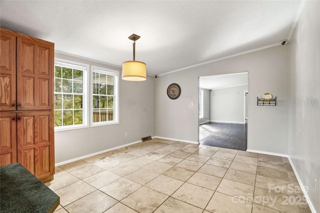 1116 W Lewis Ferry Road, Statesville, NC 28677