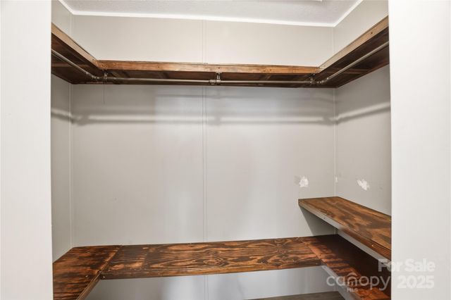 1116 W Lewis Ferry Road, Statesville, NC 28677