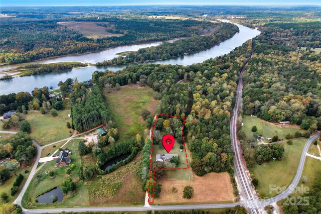 1116 W Lewis Ferry Road, Statesville, NC 28677