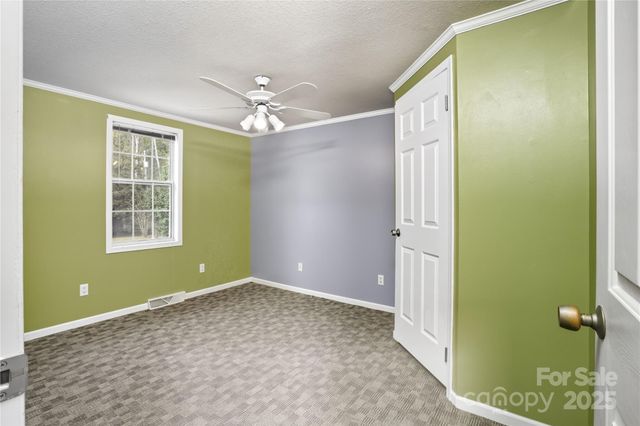 1116 W Lewis Ferry Road, Statesville, NC 28677