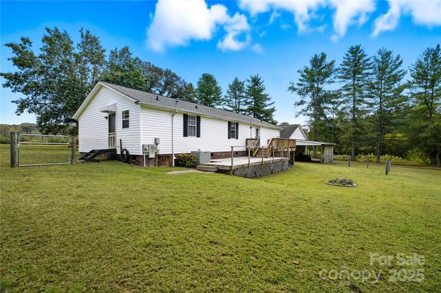 1116 W Lewis Ferry Road, Statesville, NC 28677