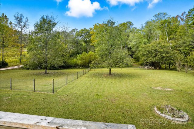 1116 W Lewis Ferry Road, Statesville, NC 28677