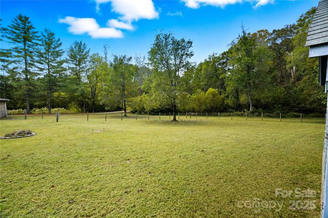1116 W Lewis Ferry Road, Statesville, NC 28677