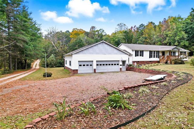 1116 W Lewis Ferry Road, Statesville, NC 28677