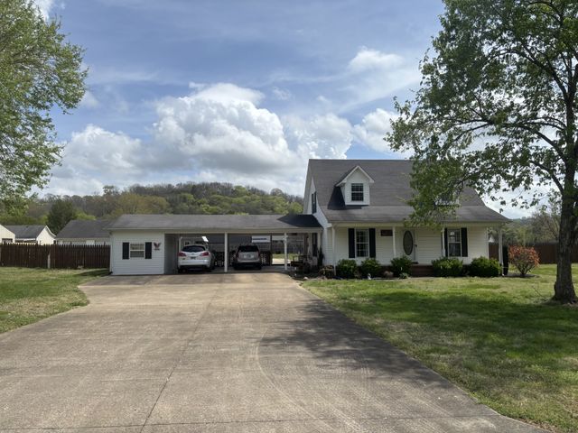 204 Alex Dr, Pulaski, TN 38478