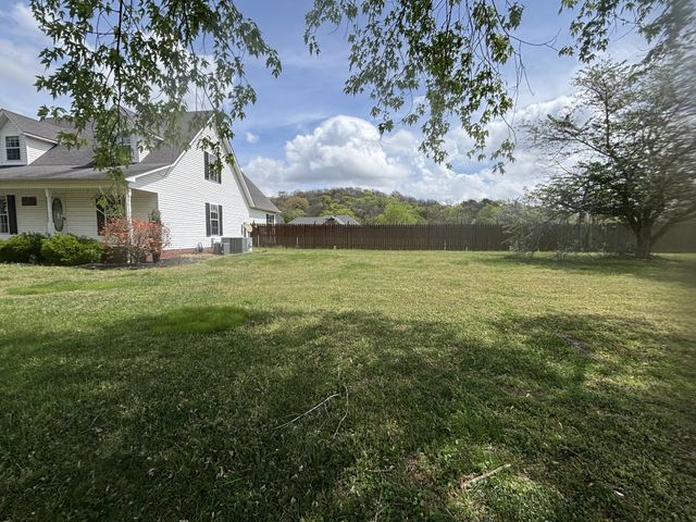 204 Alex Dr, Pulaski, TN 38478