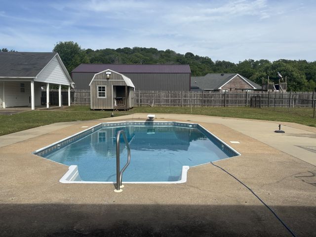 204 Alex Dr, Pulaski, TN 38478