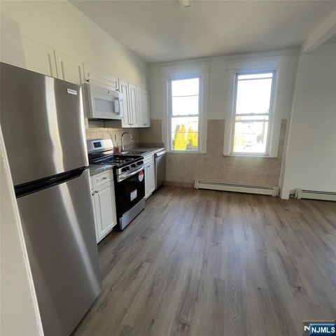 237 Day Avenue 2, Cliffside Park, NJ 07010