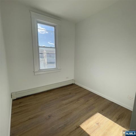 237 Day Avenue 2, Cliffside Park, NJ 07010