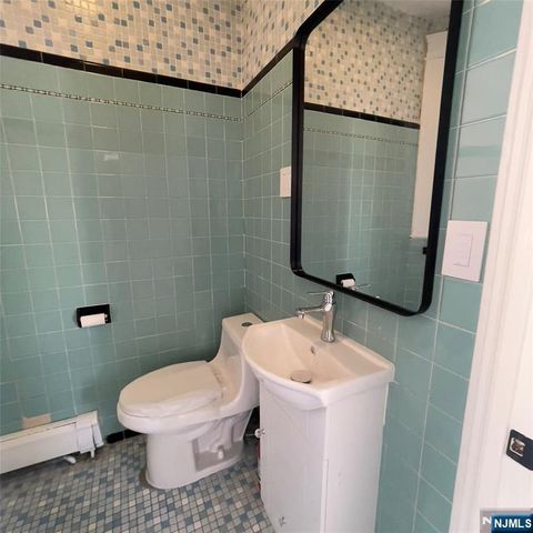 237 Day Avenue 2, Cliffside Park, NJ 07010