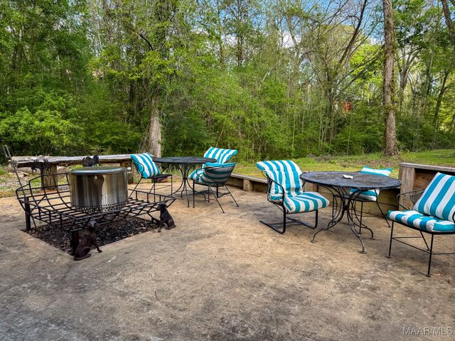 100 Walnut Street, Catherine, AL 36728