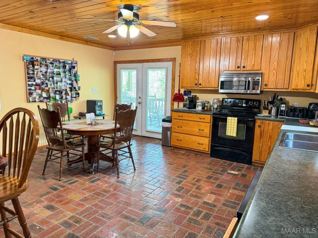 100 Walnut Street, Catherine, AL 36728