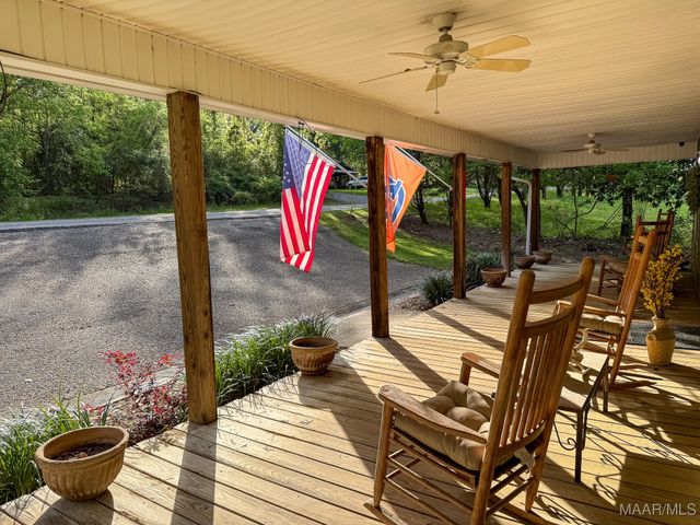 100 Walnut Street, Catherine, AL 36728