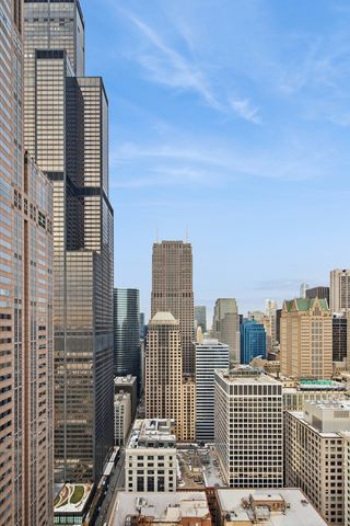 235 W Van Buren Street 262-264-288-292, Chicago, IL 60607
